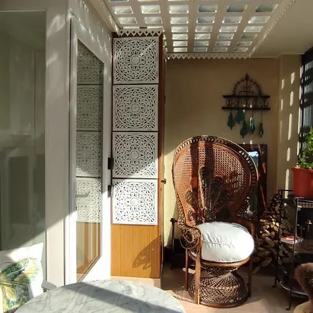 Authentic House Entier 1920's Metro Line 7 For Groups