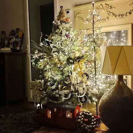 Vakantiehuis Authentic House Entier 1920's House, For Groups, Metro Line 7 Station Porte D'ivry *