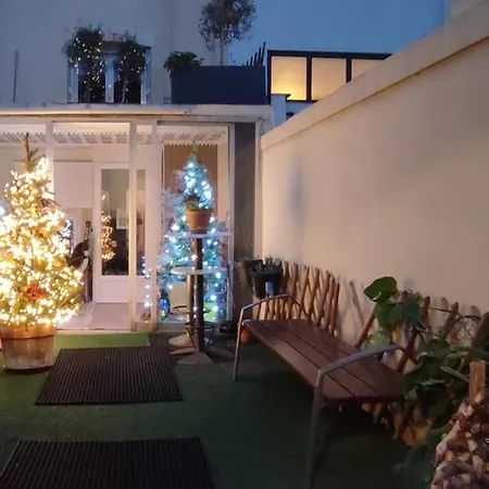 Nyaraló Authentic House Entier 1920's House, For Groups, Metro Line 7 Station Porte D'ivry Párizs