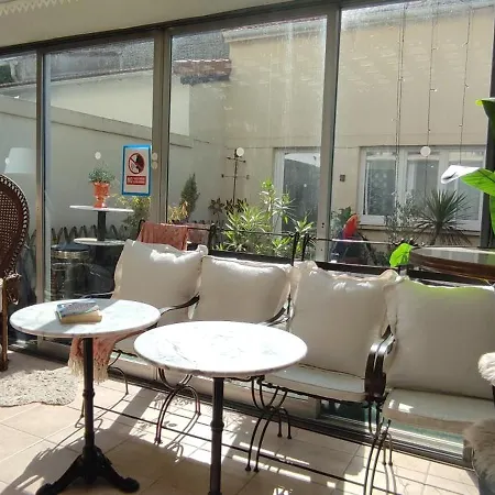 Authentic House Entier 1920's House, For Groups, Metro Line 7 Station Porte D'ivry