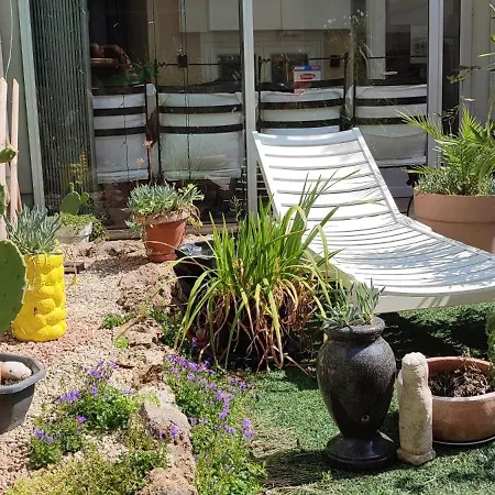 Vakantiehuis Authentic House Entier 1920's House, For Groups, Metro Line 7 Station Porte D'ivry *