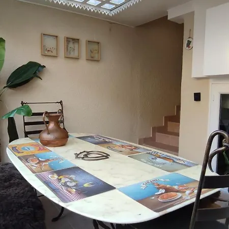 Authentic House Entier 1920's House, For Groups, Metro Line 7 Station Porte D'ivry