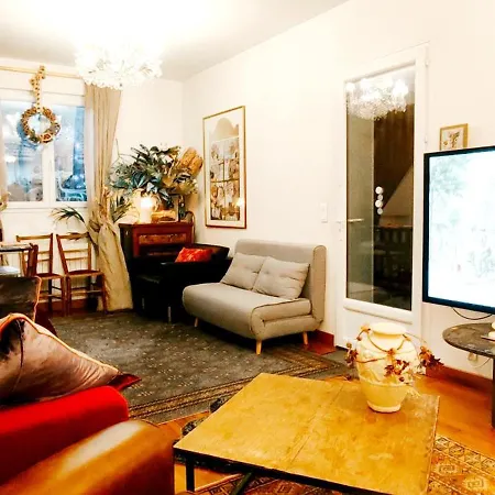 Authentic House Entier 1920's House, For Groups, Metro Line 7 Station Pierre Et Marie Curie, Porte D'ivry Ferienhaus *